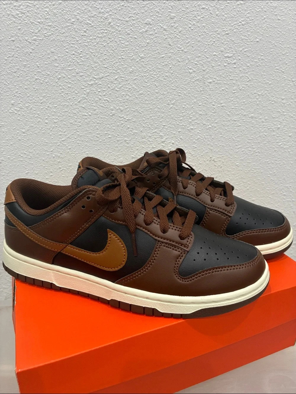 Nike Dunk Low Retro Low-Top Sneakers in Black/Tan Mens8 Ladies9.5